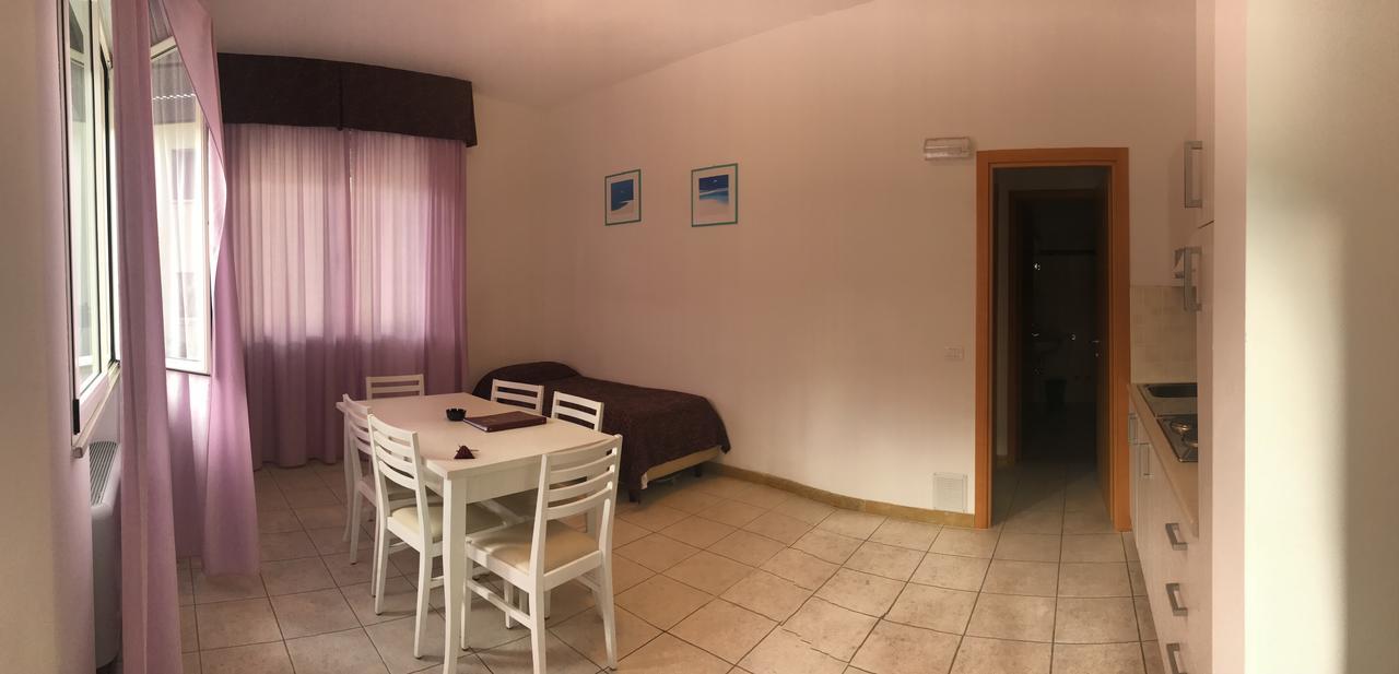 Roma Suite Apartments 切尔维亚 外观 照片