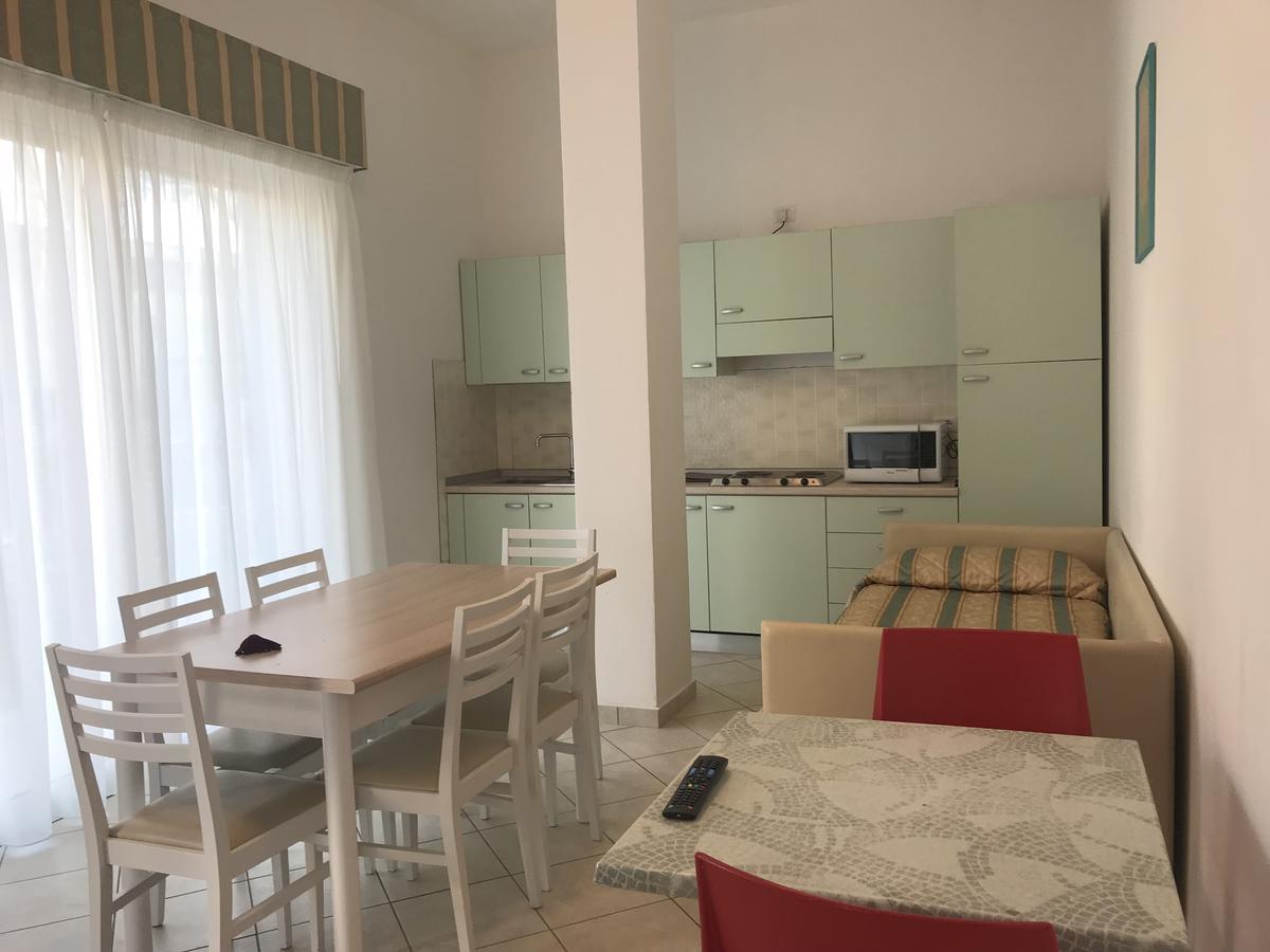 Roma Suite Apartments 切尔维亚 外观 照片